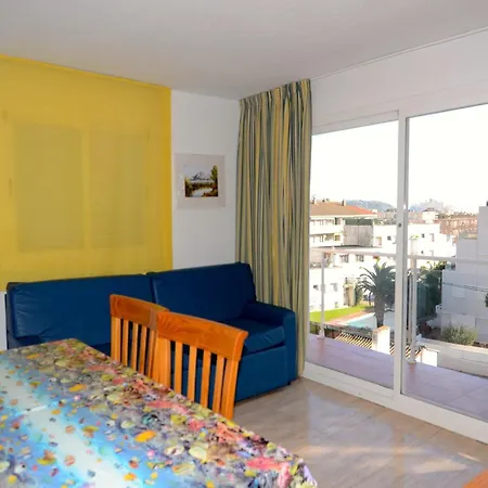 Lejlighed In Estartit Near The Sea